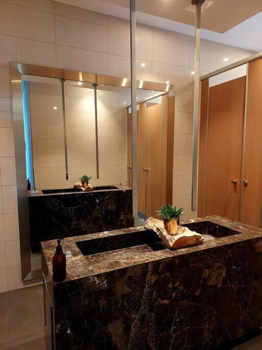 D1Mension 3Br Luxury Condo City Center In Dist 1 โฮจิมินห์ซิตี้ ภายนอก รูปภาพ